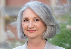 Linda Sarna ’69, M.N. ’76