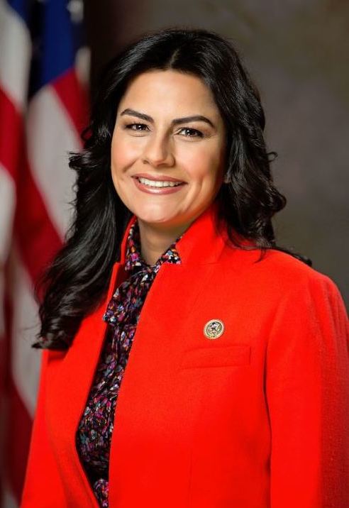 Nanette Barragan ’00