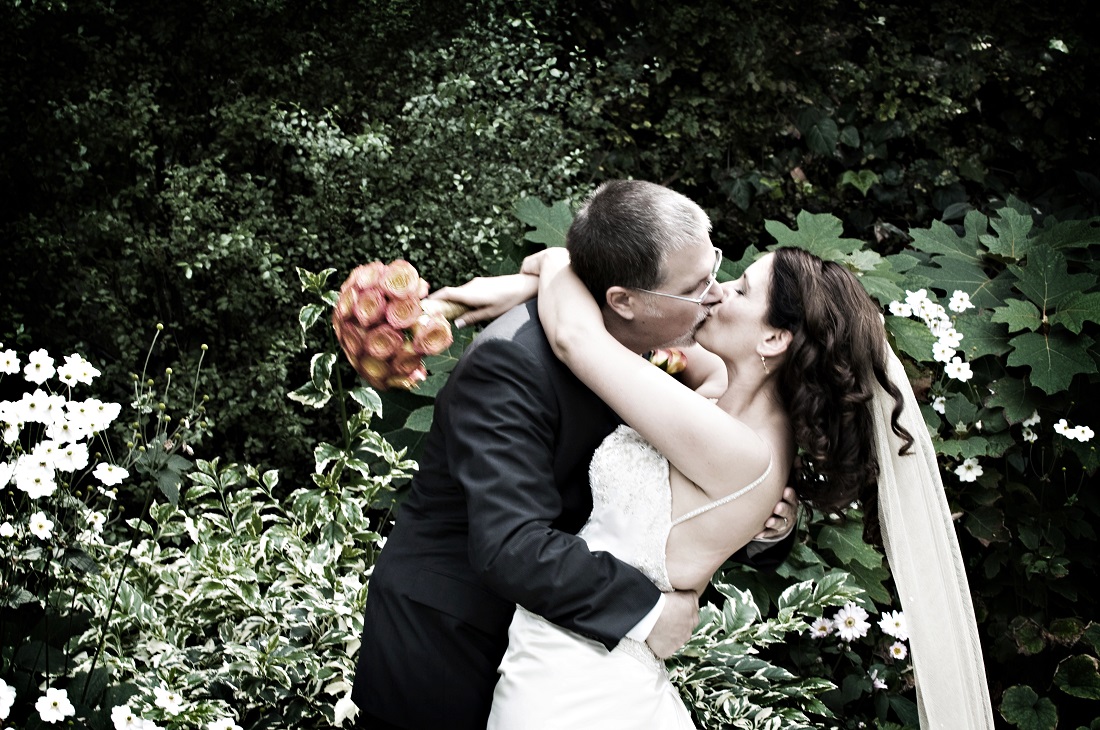 Orna ’88 and Matthew Walters wedding photo